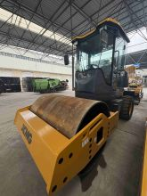 XCMG Factory 6 Ton Vibratory Small Roller XS600J Single Drum Road Roller Price